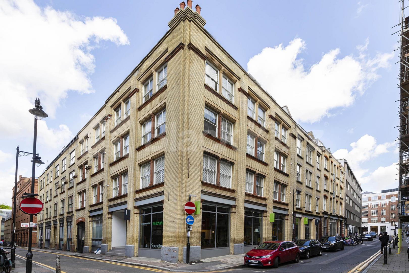 Stunning and spacious 3 bed warehouse conversion in the popular Clerkenwell area Great Sutton Street , Clerkenwell / Farringdon